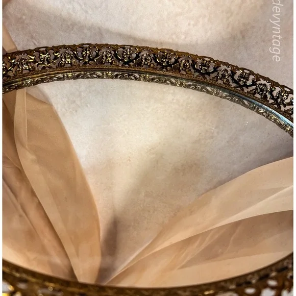 Gold Oval Regency Vanity Mirrored Tray - Picture 4 of 8